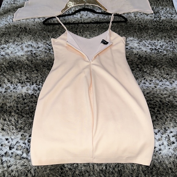 Peach 🍑 BEBE DRESS - Picture 6 of 6